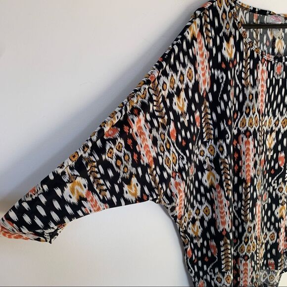 Pretty Young‎ Thing Black Pattern Ikat Dolman Sleeve Blouse - Picture 4 of 6